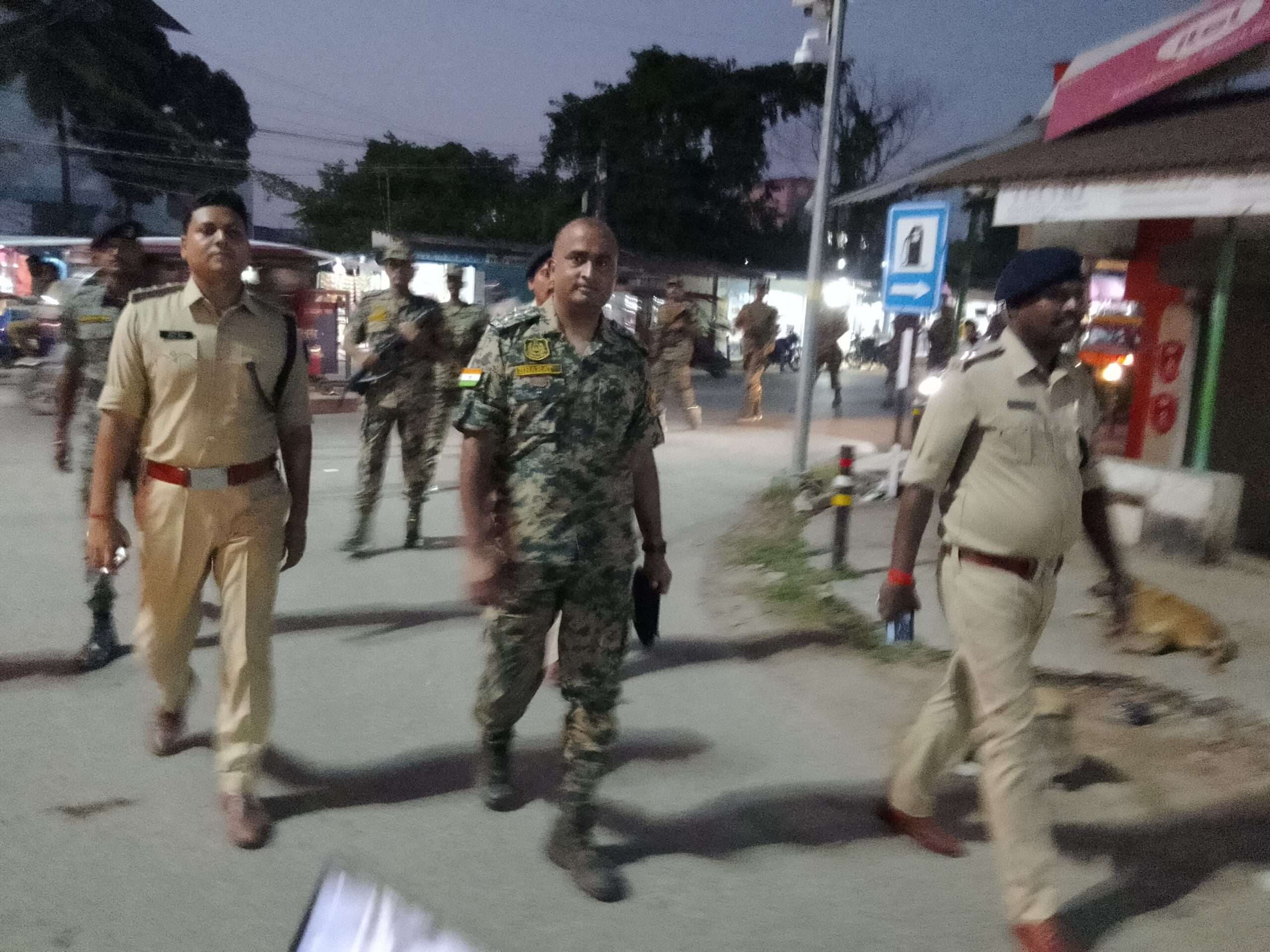 विस चुनाव को लेकर किया फ्लैग मार्च