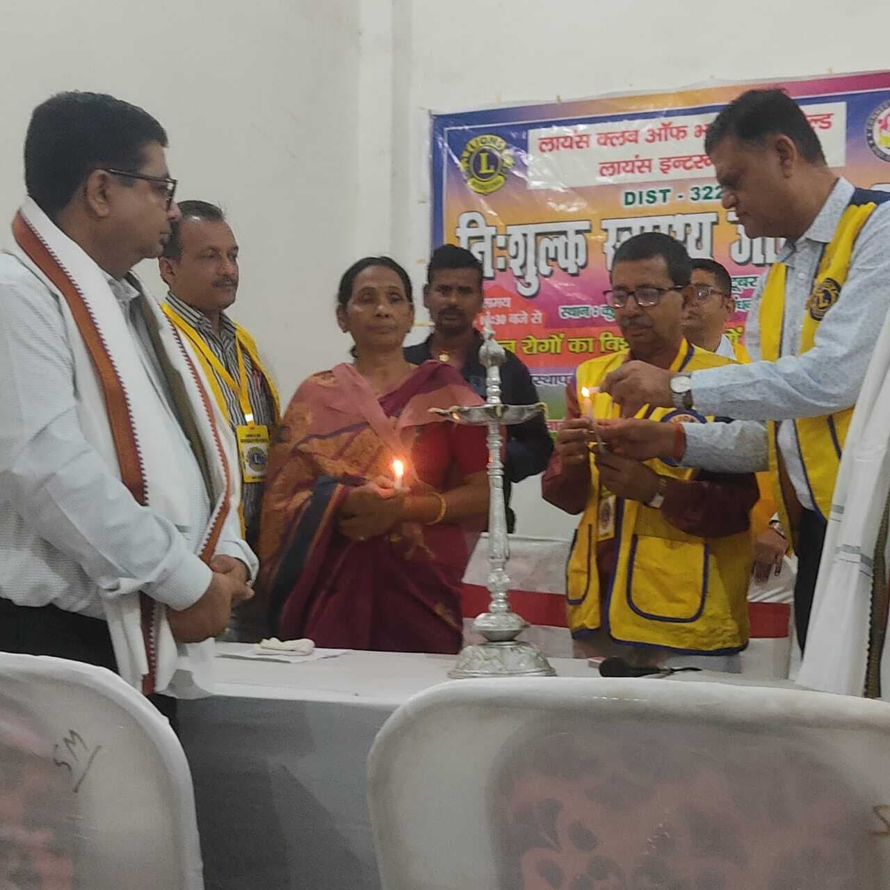 नपं अध्यक्ष ने किया निशुल्क स्वास्थ्य शिविर का उद्घाटन