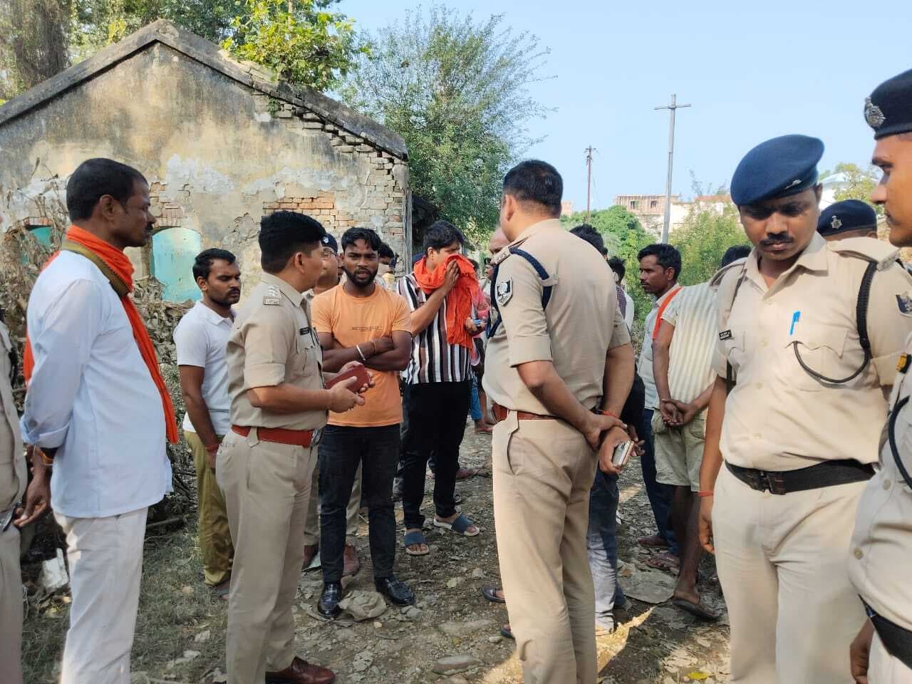 Motihari : युवक की बंद कमरे में हत्या, शव को जलाया