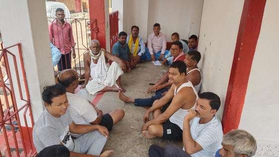 सरकारी नाला और सड़क को अतिक्रमण से मुक्त कराने की मांग तेज