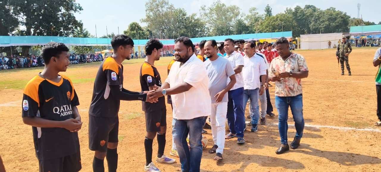 Chaibasa News : उद्घाटन मैच जोआजंजीर ने जीता