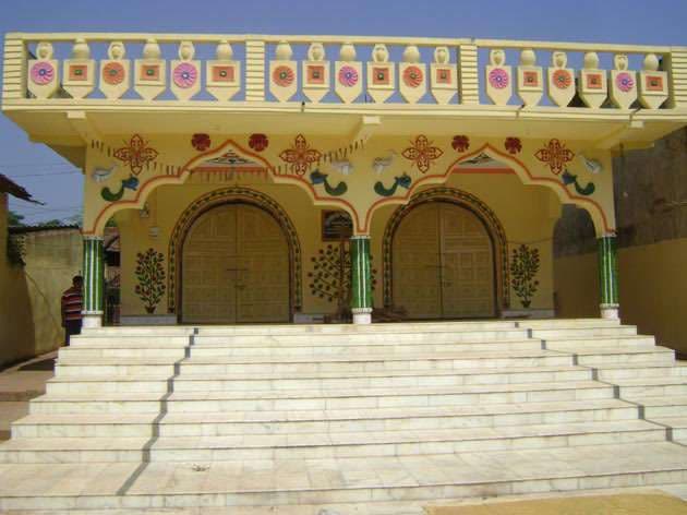 Seraikela Kharsawan News : सरकारी खर्च पर होती है काली पूजा