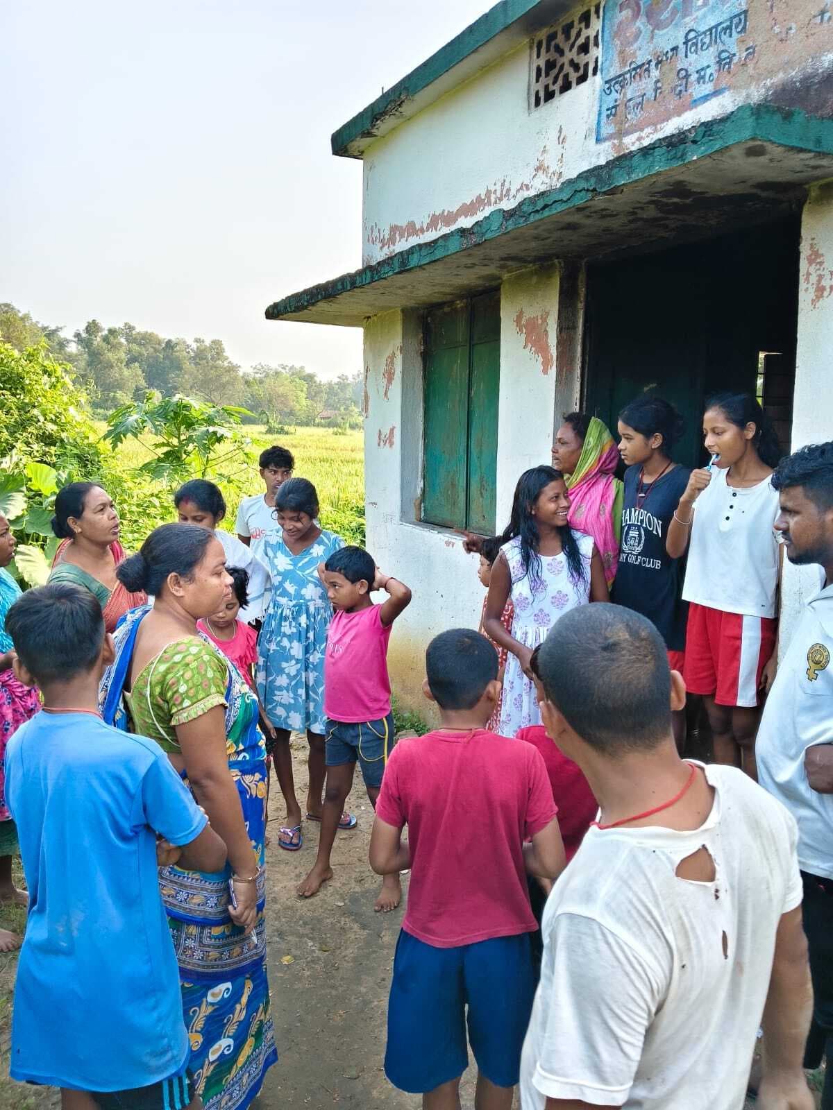 East Singhbhum News : सुसनीगढ़िया प्राथमिक विद्यालय से पोषाहार चोरी, चोरों ने दाल-भात व अंडा पकाकर खाया