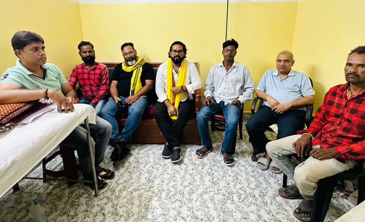 East Singhbhum News : सरकार कुड़मियों की मांग पूरी करे अन्यथा उप चुनाव का बहिष्कार करेंगे