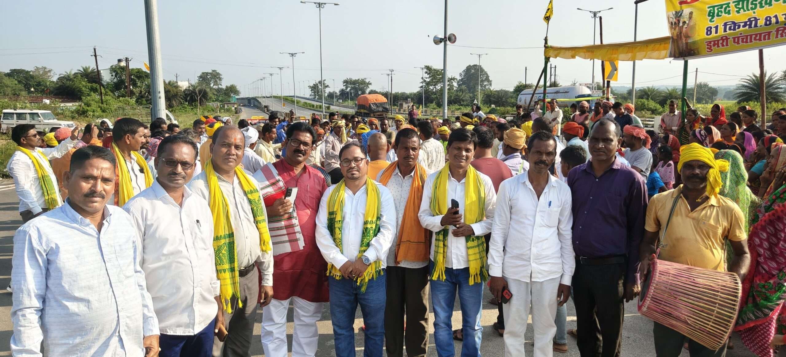 Giridih News :डहरे सोहराय में उमड़े लोग, की पूजा-अर्चना