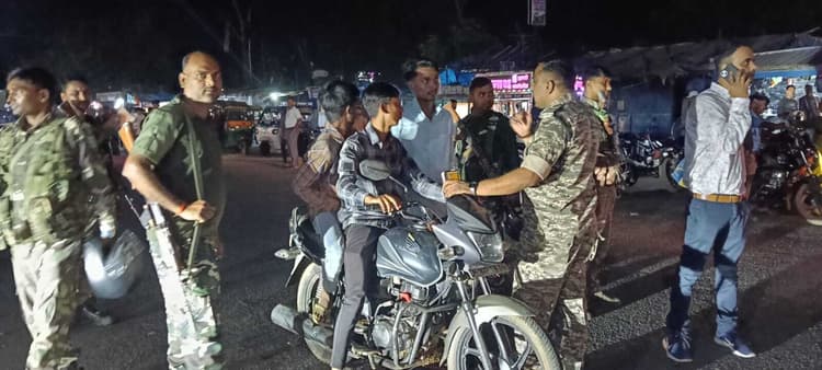 Giridih News :बगोदर पुलिस ने की वाहनों की जांच