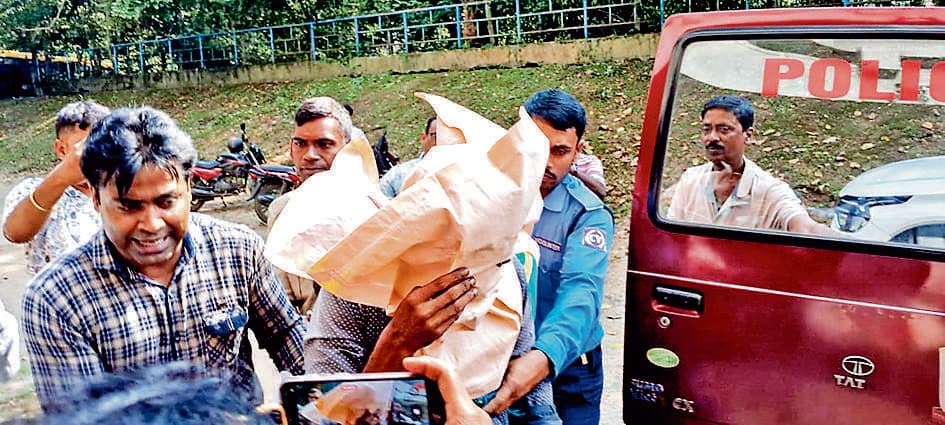 मेडिकल छात्रा के साथ गैंग रेप मामले में तीन आरोपी गिरफ्तार