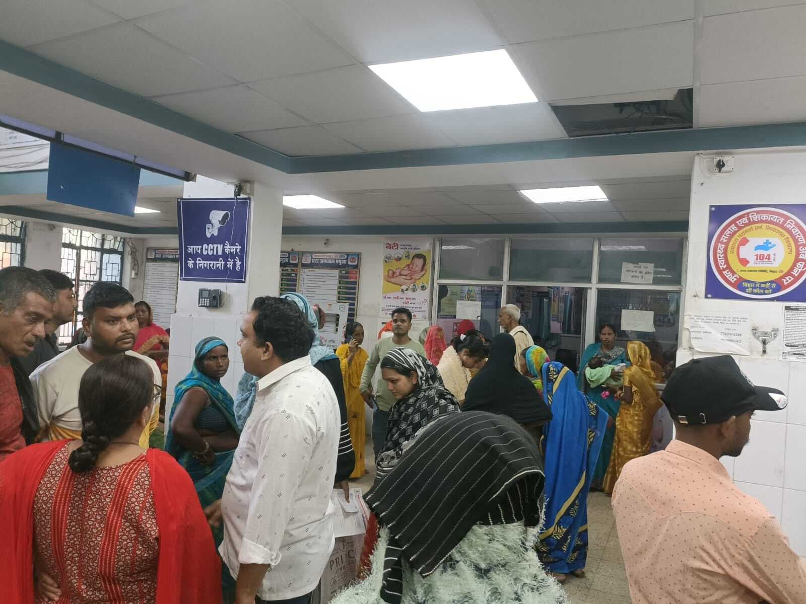 महिला डॉक्टर गयी कोर्ट, अस्पताल में इलाज के लिए मरीज रहे परेशान