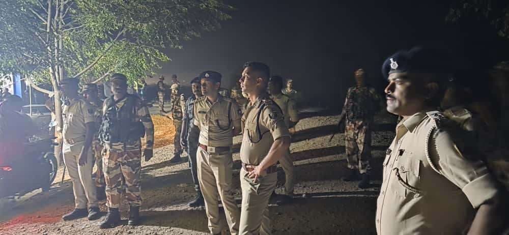 विधानसभा चुनाव को लेकर एसपी ने किया चेकपोस्ट व गंडक दियारा क्षेत्र का निरीक्षण