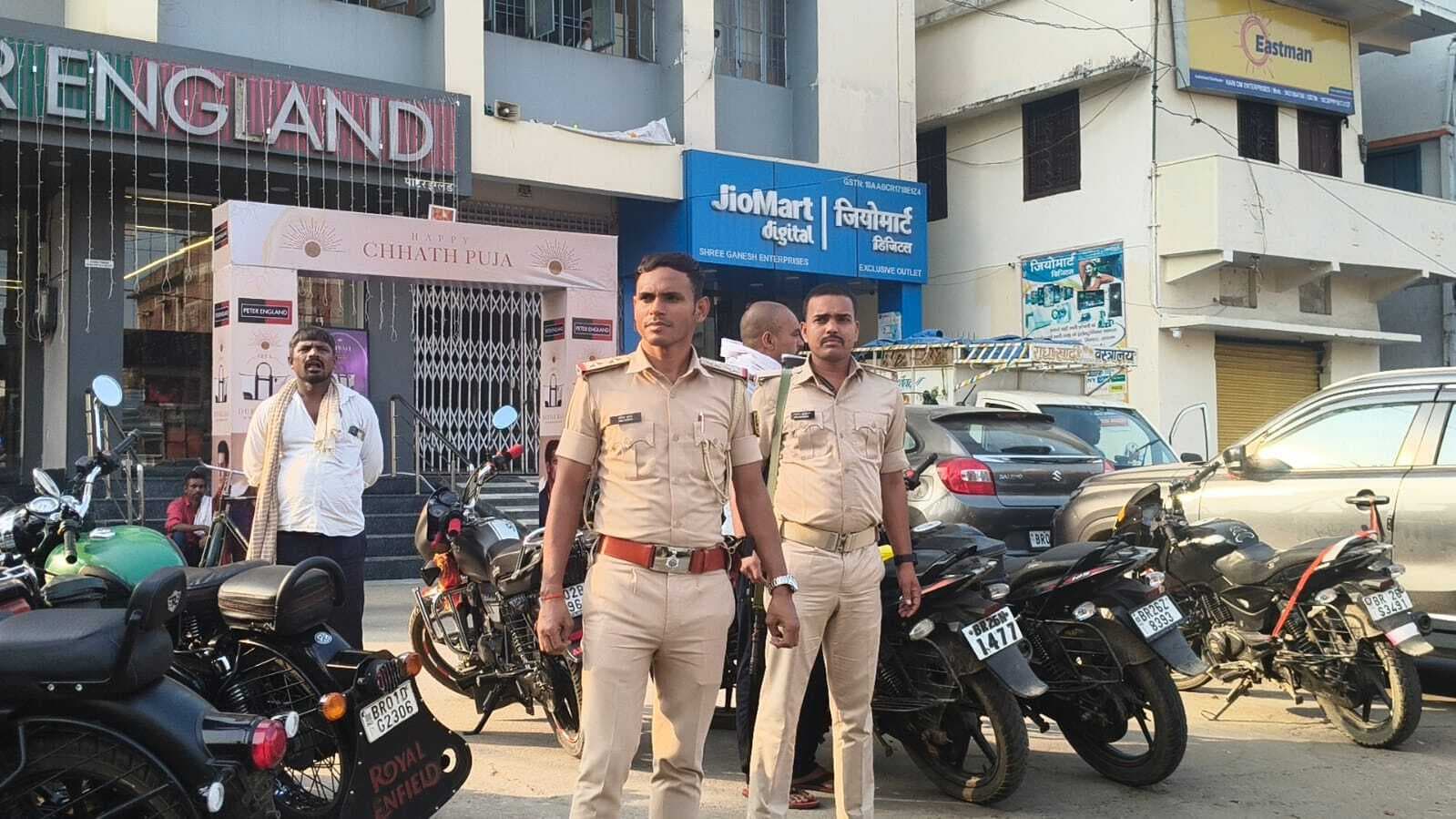 शिक्षक की बाइक चोरी, घटना सीसीटीवी कैमरे में कैद