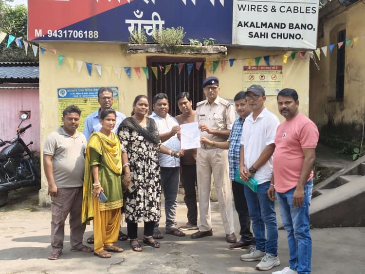 फ्लाई ऐश से खलारी की हवा हुई जहरीली, बीमारियों से कराह रही जनता