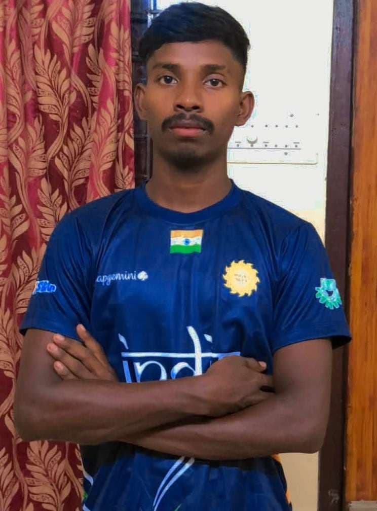 रग्बी फुटबॉल खिलाड़ी राकेश बने जिले के स्वीप आइकॉन