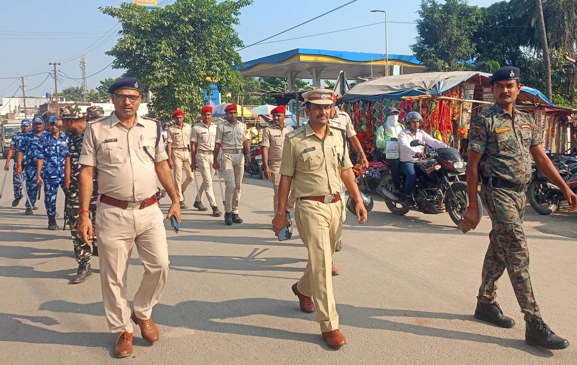एसडीपीओ के नेतृत्व में फ्लैग मार्च, 25 पर सीसीए का प्रस्ताव