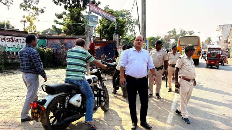 विधानसभा चुनाव को ले की गयी वाहनों की जांच