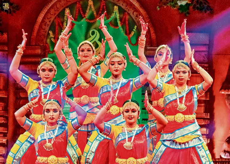 Rourkela News : कॉस्मोपॉलिटन-2025 में ‘एक भारत, अनेक संस्कृतियां’ की भावना हुई जीवंत