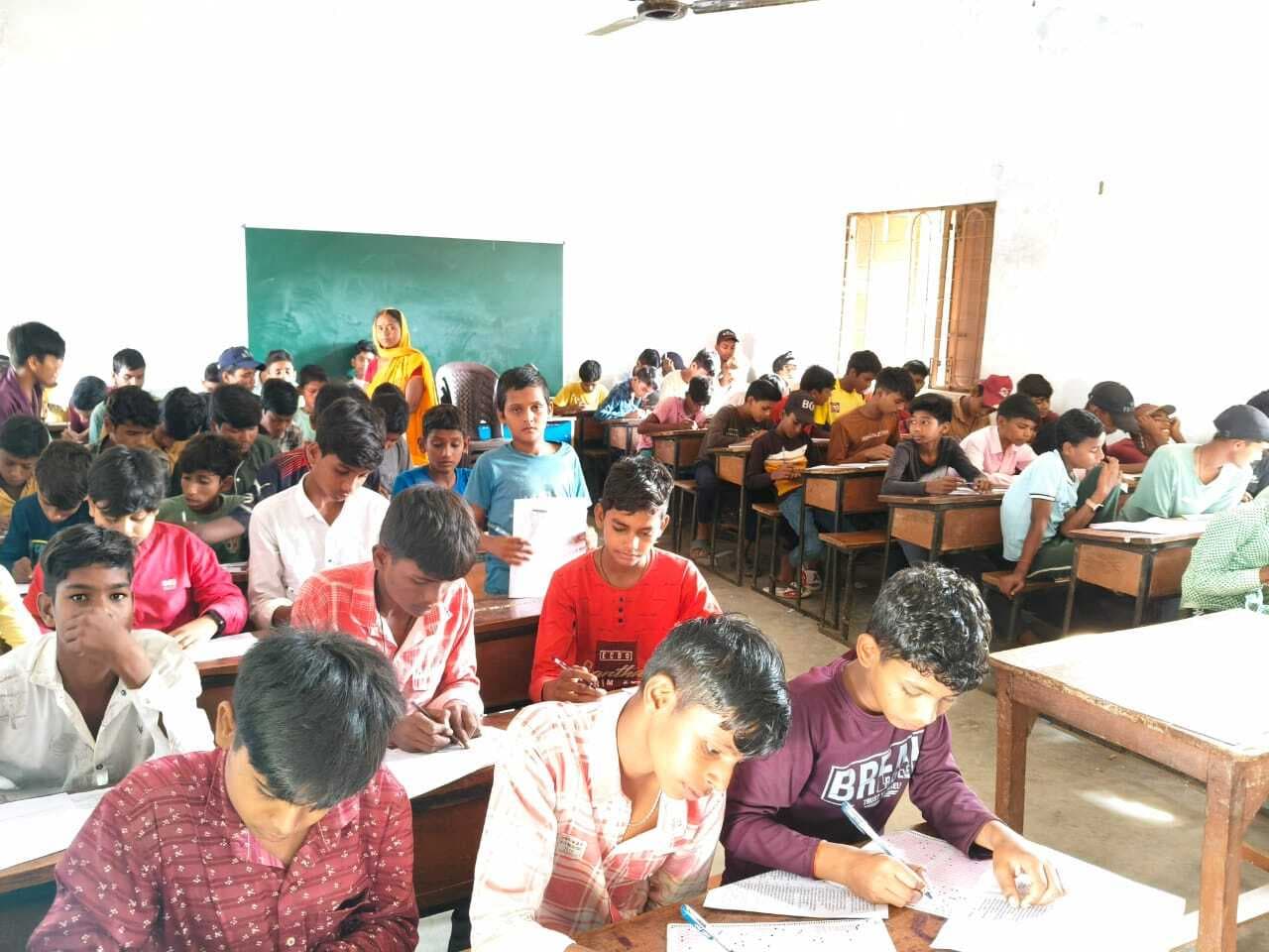 Giridih News :भारतीय संस्कृति ज्ञान परीक्षा का आयोजन