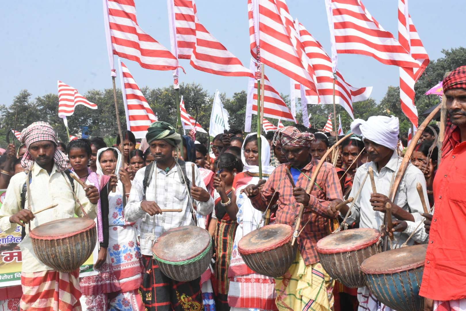 Dhanbad News: आदिवासी आक्रोश महारैली: कुड़मी को एसटी में शामिल करने का विरोध