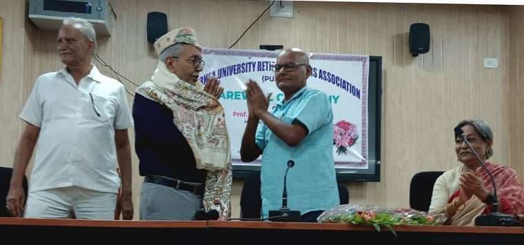 विवि सेवानिवृत्त शिक्षक संघ ने प्रोवीसी प्रो पवन कुमार झा को दी विदाई
