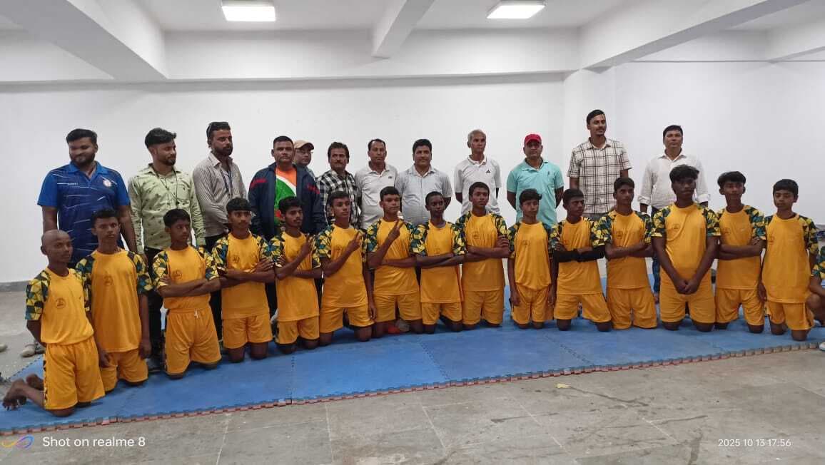 मेजर ध्यानचंद हॉकी प्रतियोगिता के लिए जिले की टीम राजगीर हुई रवाना