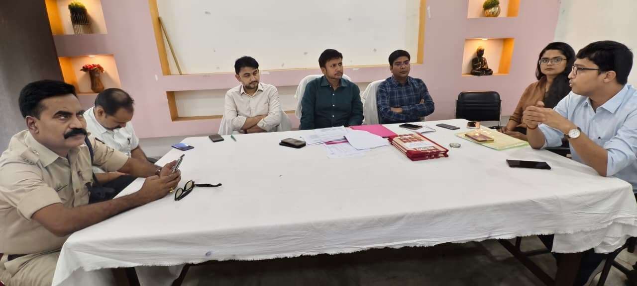 निर्वाचन कार्य में लापरवाही बर्दाश्त नहीं -एसडीएम