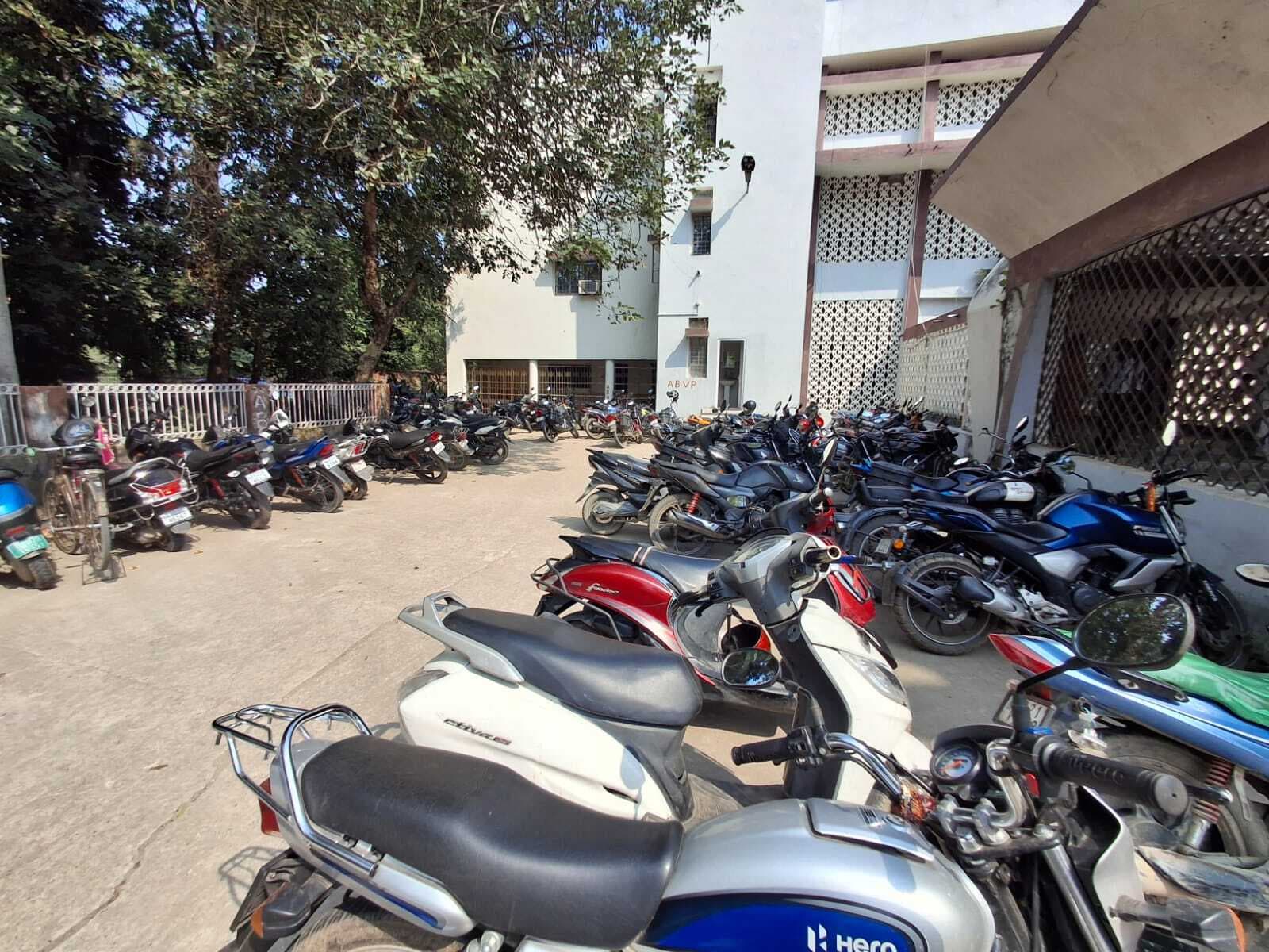 मगध विवि में शुरू हो रहे नित्य नये कोर्स, पर संसाधनों की कमी बरकरार