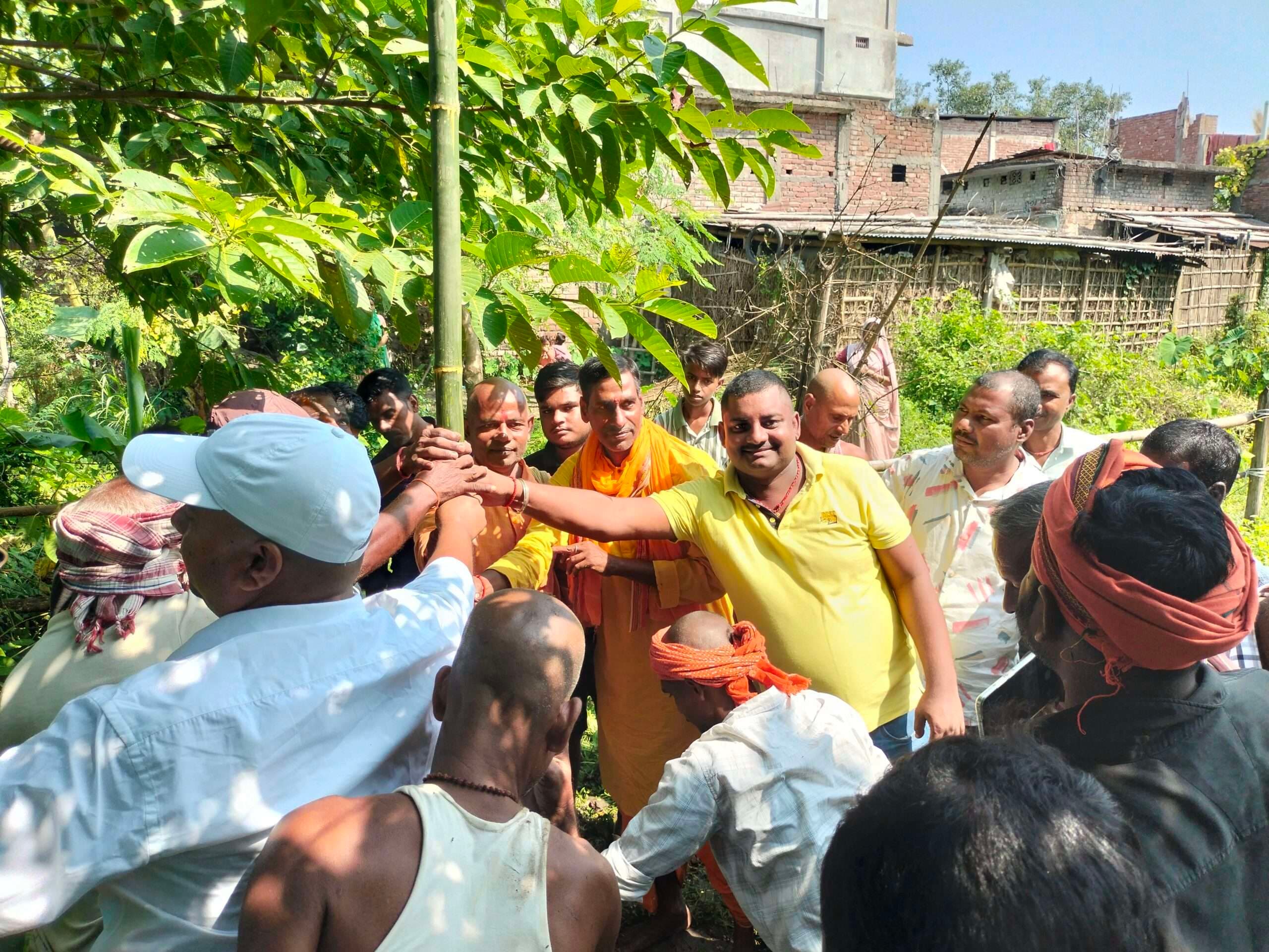 नौ दिवसीय राम कथा को लेकर हुआ ध्वजारोहण