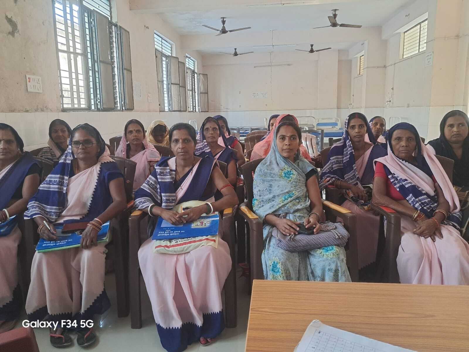 Samastipur News:परिवार नियोजन में भागीदारी के लिए पुरुषों को प्रेरित करें स्वास्थ्य कर्मी