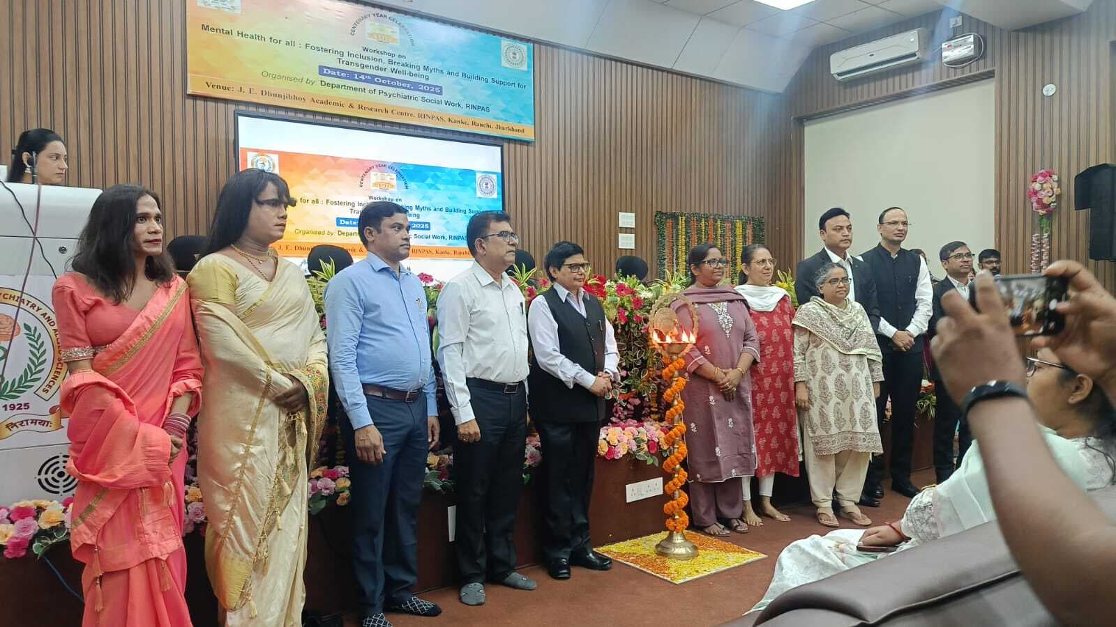 Ranchi News : संविधान में मिले अधिकार का हर हाल में पालन होना चाहिए : रंजना अस्थाना