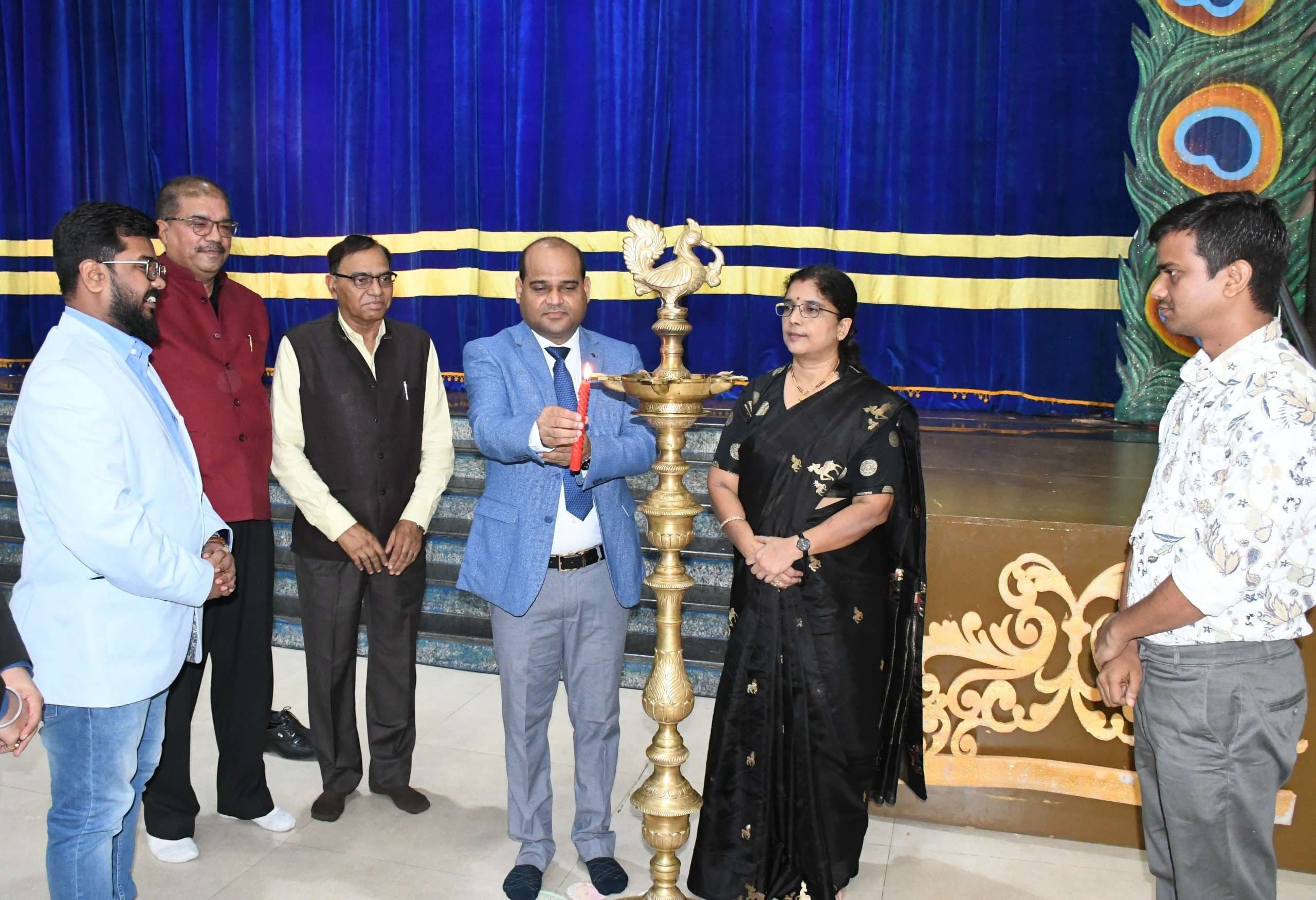 Ranchi News : नवाचार और नेतृत्व करने वालों की है 21वीं सदी : रामवीर