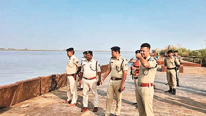 Gopalganj News : चुनाव में 93 कंपनी पैरा मिलिट्री फोर्स संभालेंगी सुरक्षा की कमान