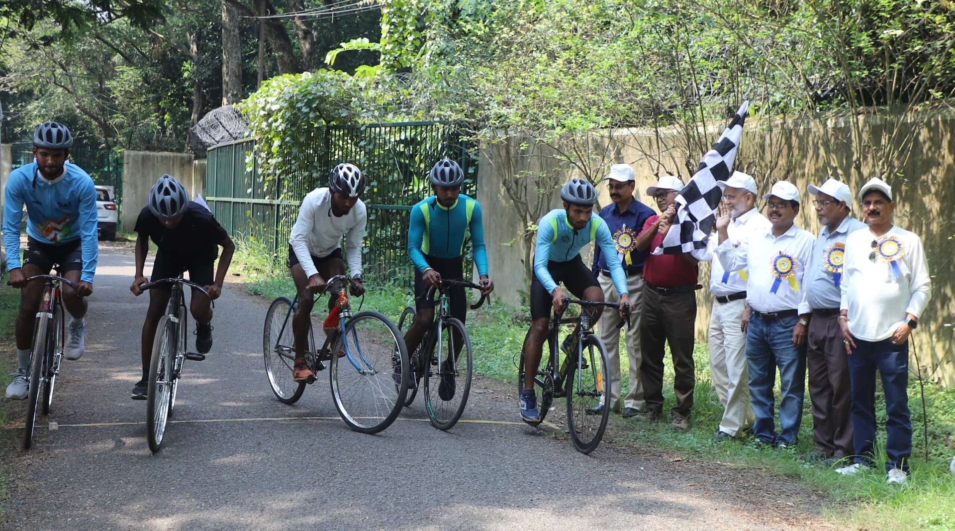 kolhan inter college cycling tournament : इंटर कॉलेज साइकिलिंग प्रतियोगिता में राजेश अव्वल