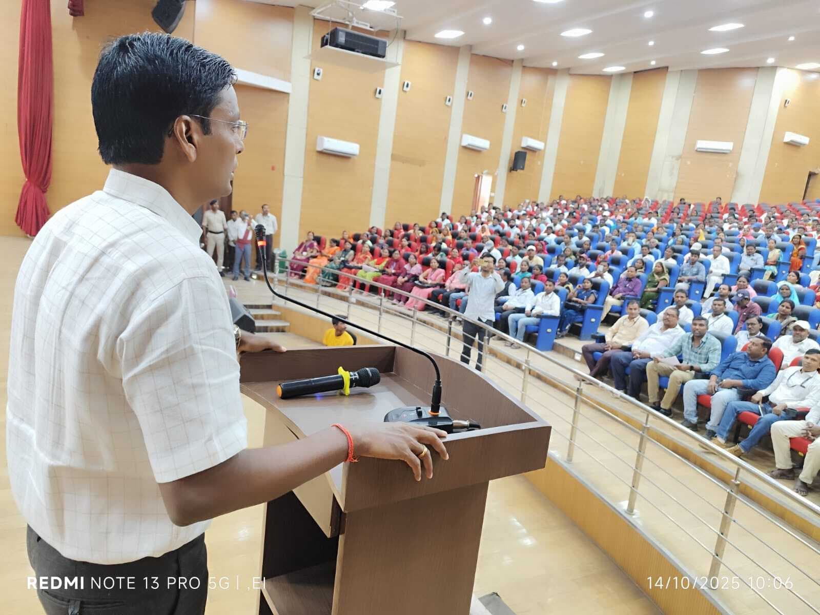 Darbhanga News: छठ में घर आने वाले लोगों को मतदान करने तक रुकने का किया जायेगा आग्रह