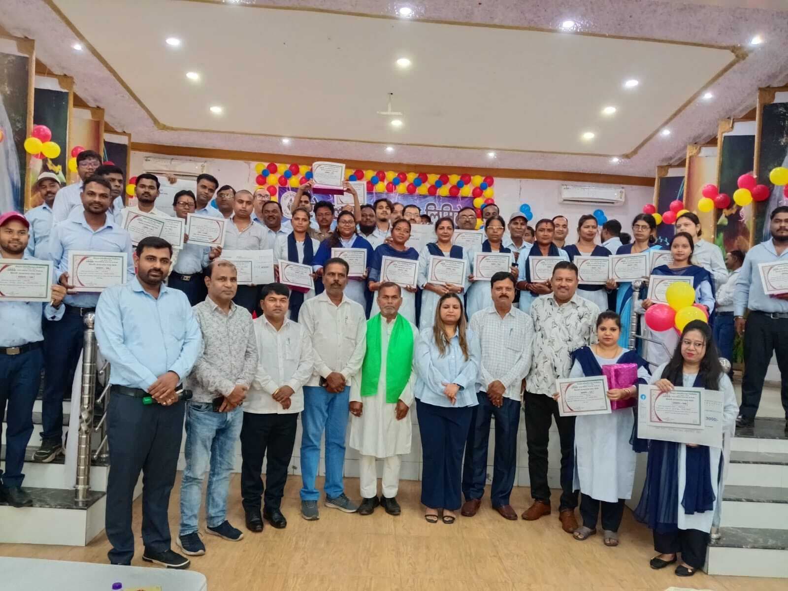 Bokaro News : विजेता सीसीएल कर्मियों को किया गया पुरस्कृत