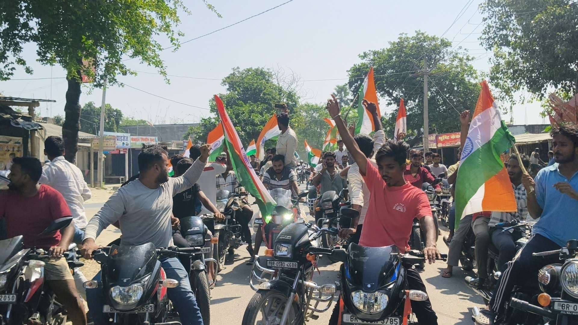 Motihari: एसएसबी जवान को तिरंगे के साथ दी गयी श्रद्धांजलि