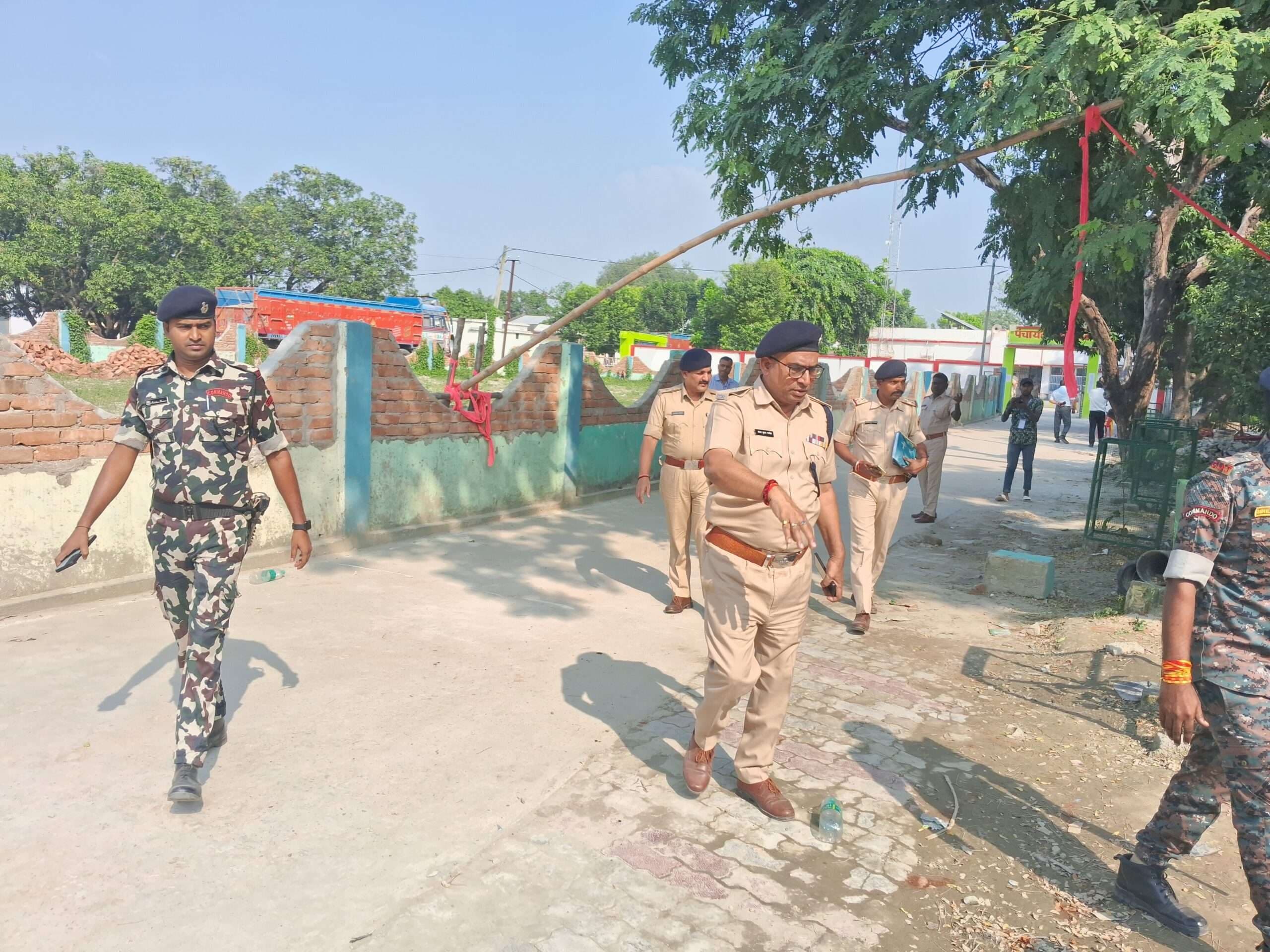 Samastipur News:सरायरंजन में नामांकन परिसर का एसडीपीओ ने किया निरीक्षण