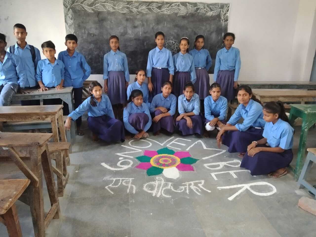 छात्रों ने अभिभावकों से की वोट डालने की अपील