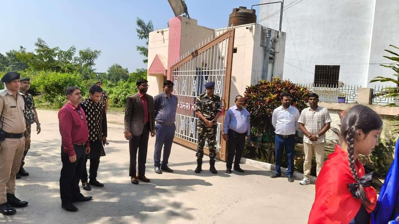 छात्र-छात्राओं को दें गुणवत्तापूर्णा शिक्षा : डीएम
