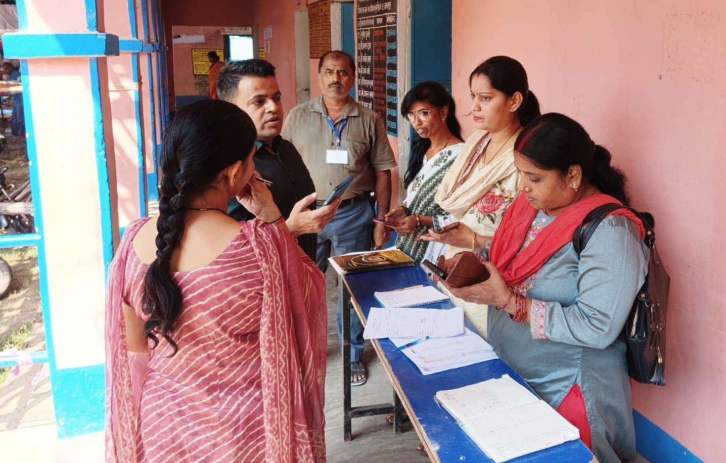 प्रखंड के 172 मतदान केंद्र पर हुआ प्रजाइडिंग एप्स की जांच