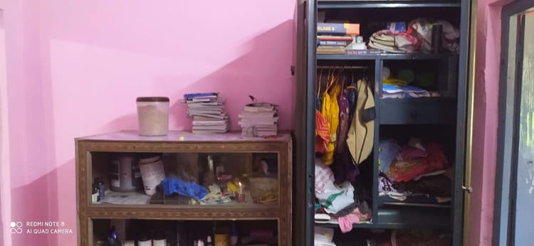 क्वार्टर से नकद सहित जेवरात की चोरी