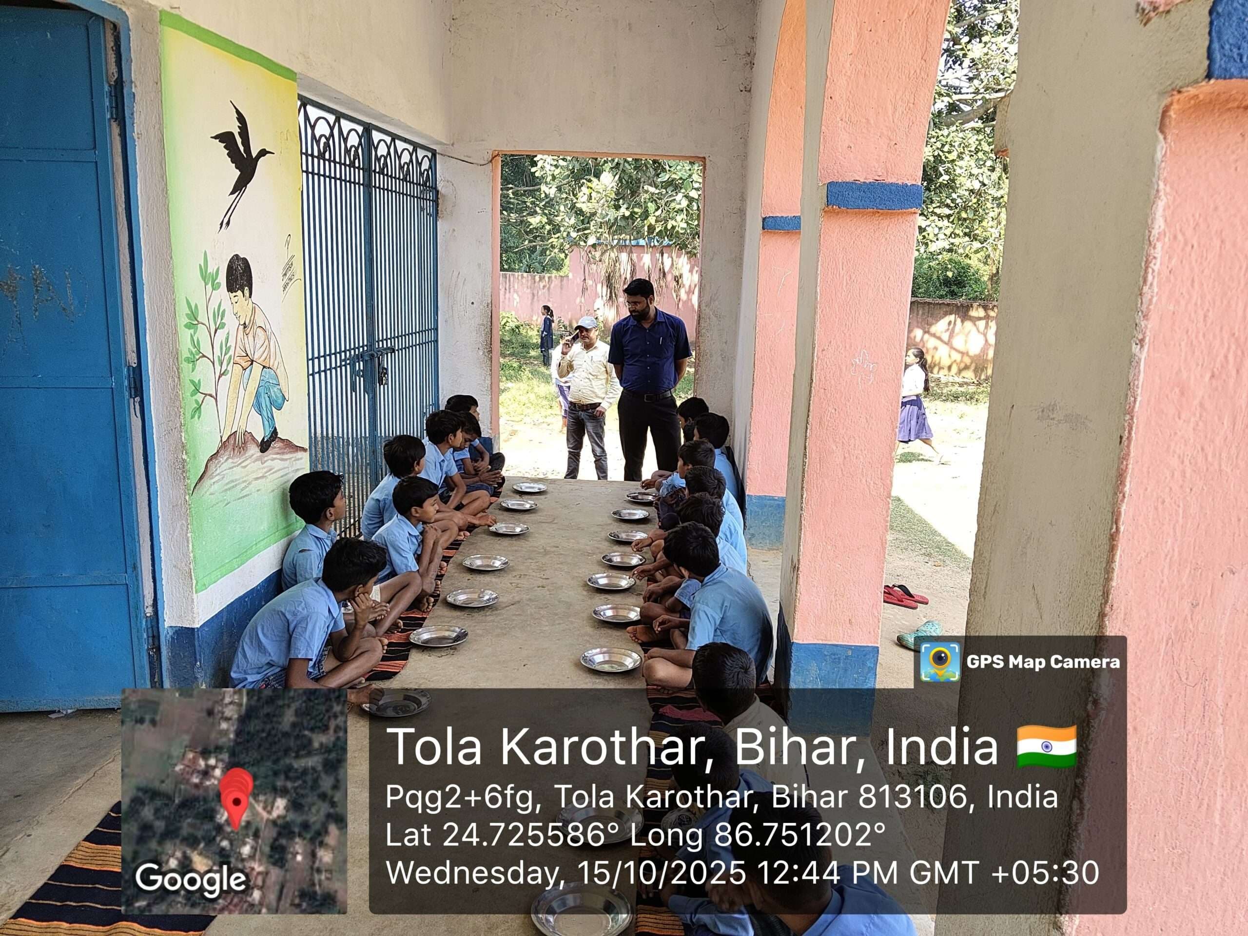 बीडीओ पहुंचे कलोथर स्कूल, एचएम मिली अनुपस्थित, एमडीएम में भी भारी अनियमितता