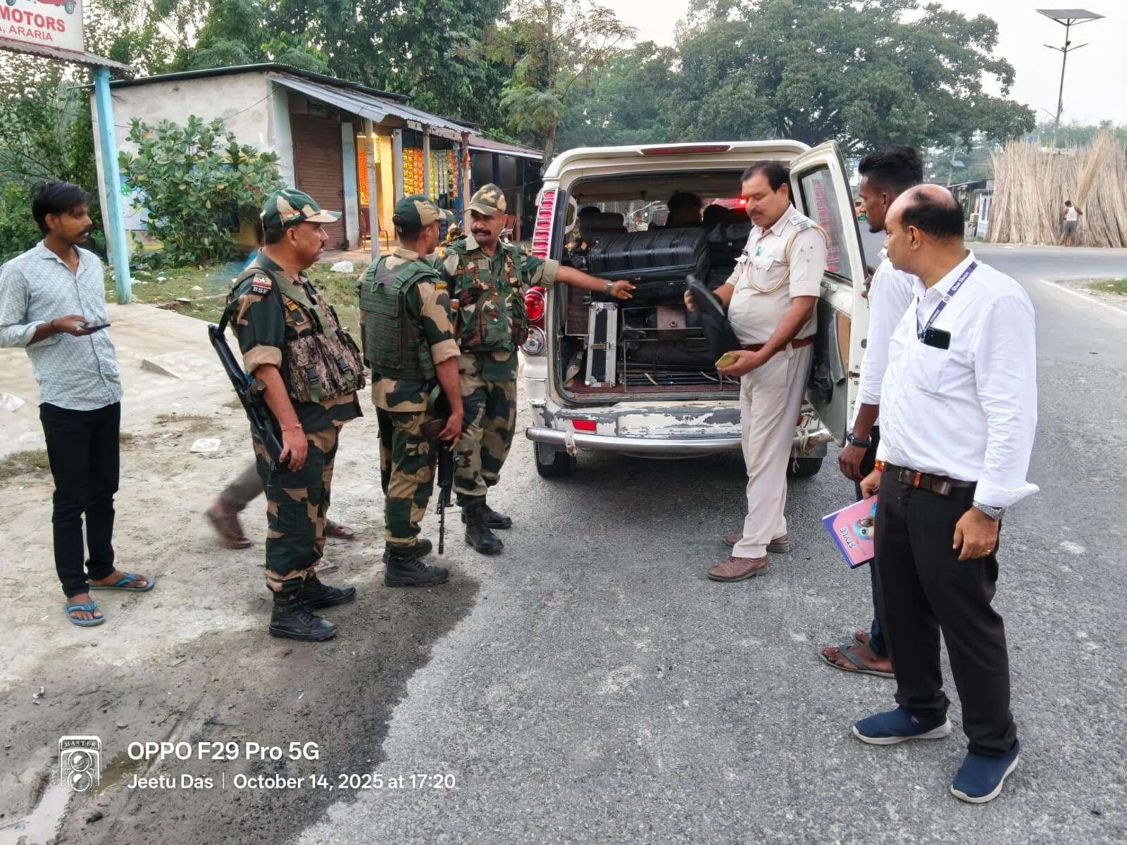 भरगामा पुलिस ने की वाहनों की जांच