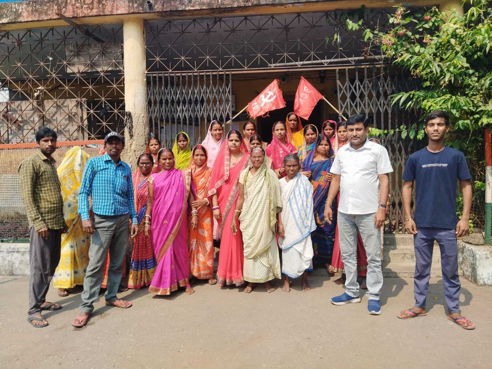 Dhanbad News : सुदामडीह एएसपी कोलियरी के समक्ष बीसीकेयू का प्रदर्शन