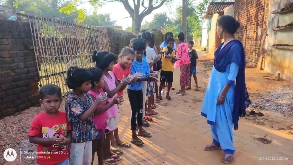 स्कूली बच्चों को स्वच्छता के प्रति किया जागरूक