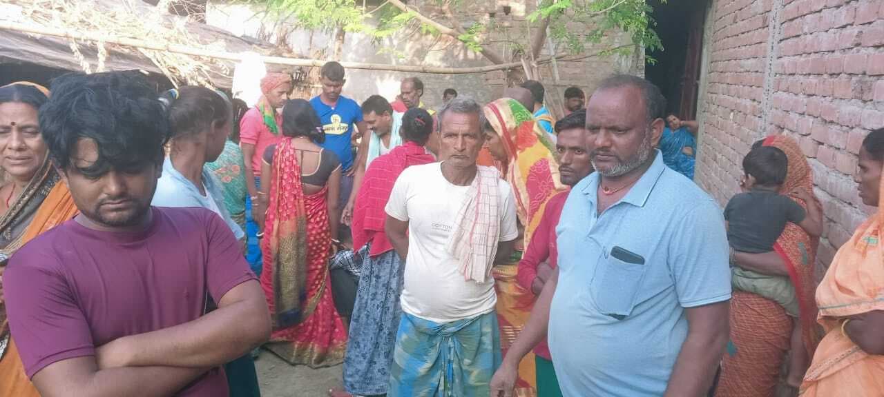 जीएन बांध पर बाइक फिसलने से गिरी महिला, मौत