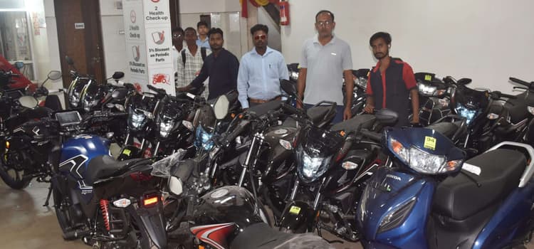 Bokaro news : ऑटोमोबाइल बाजार गुलजार, 1000 चार व 1800 दो पहिया वाहन की बिक्री की उम्मीद
