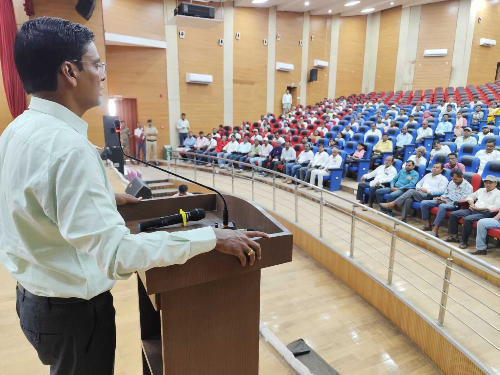 Darbhanga News: व्हाट्सएप ग्रुप पर किसानों के साथ मतदान को लेकर चर्चा करेंगे किसान सलाहकार