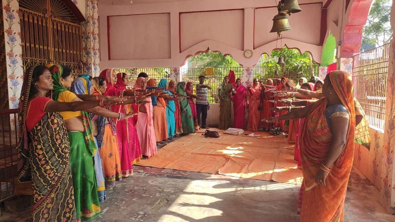 Madhubani News : गांव-गांव गूंजा मतदान का संदेश