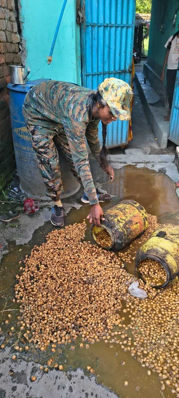 Giridih News :अवैध शराब के खिलाफ लगा छापेमारी अभियान