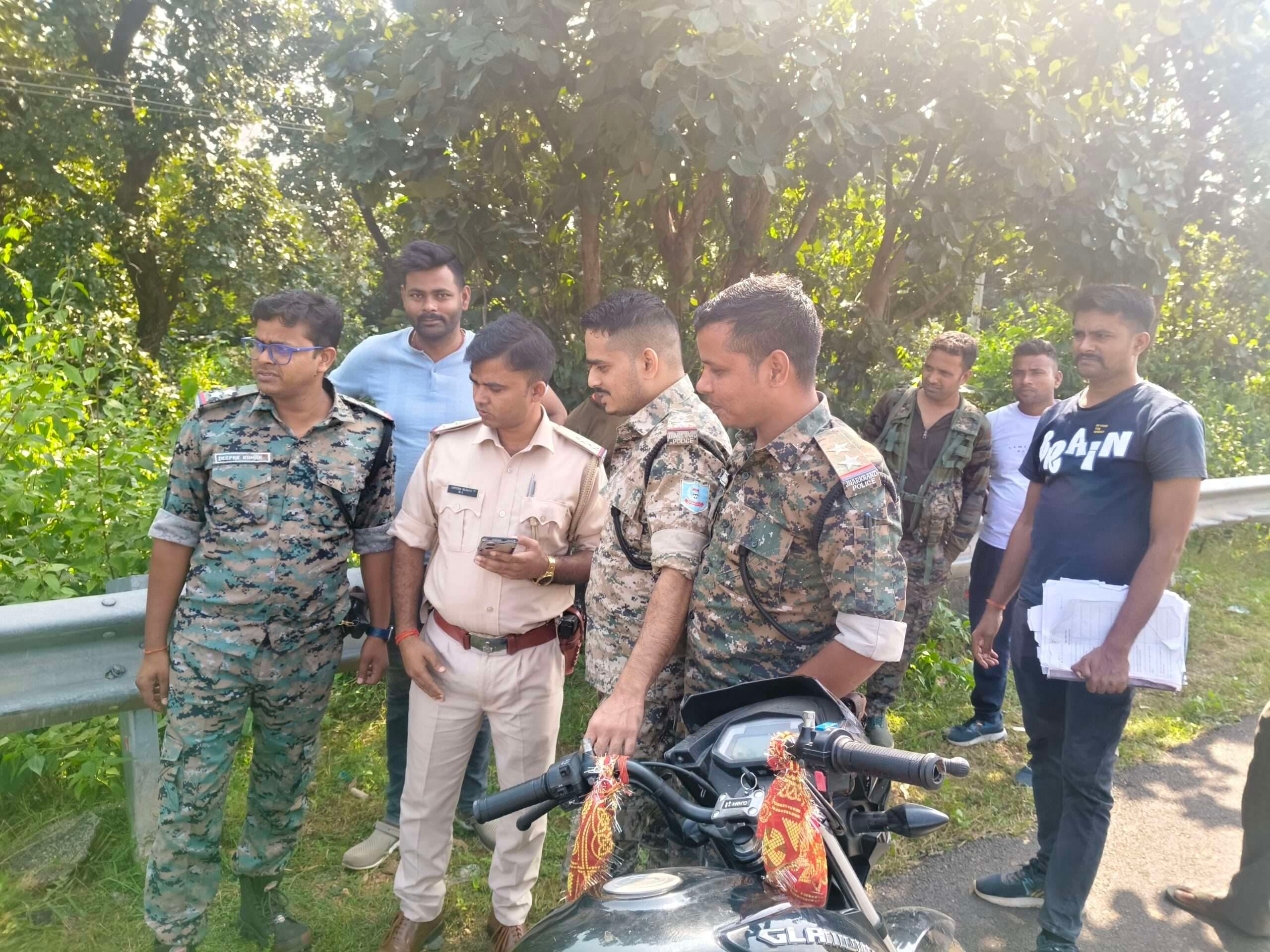 Giridih News :पुरनानगर सड़क किनारे मिला व्यक्ति का शव