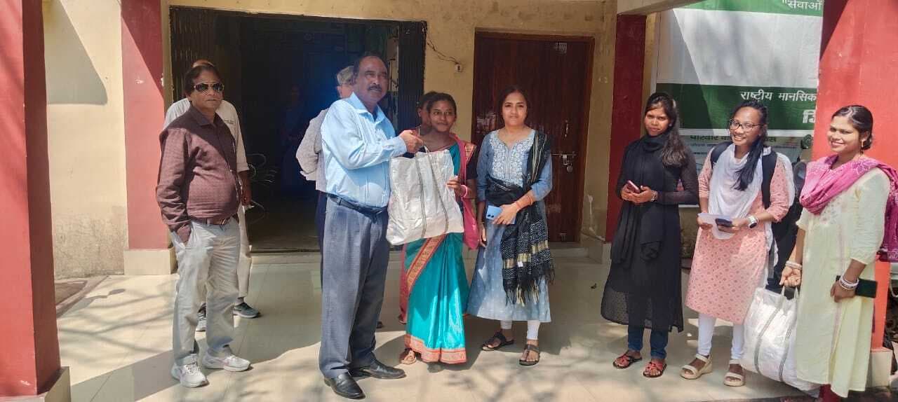 पोषण टोकरी वितरण कार्यक्रम का आयोजन